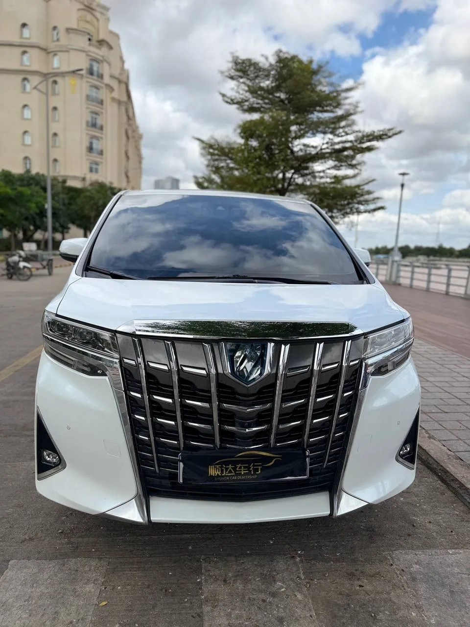 2021 Toyota Alphard