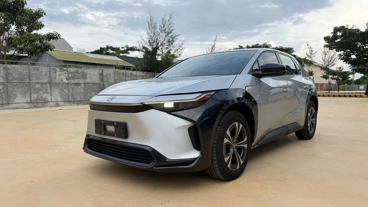 2025 Toyota bZ4X